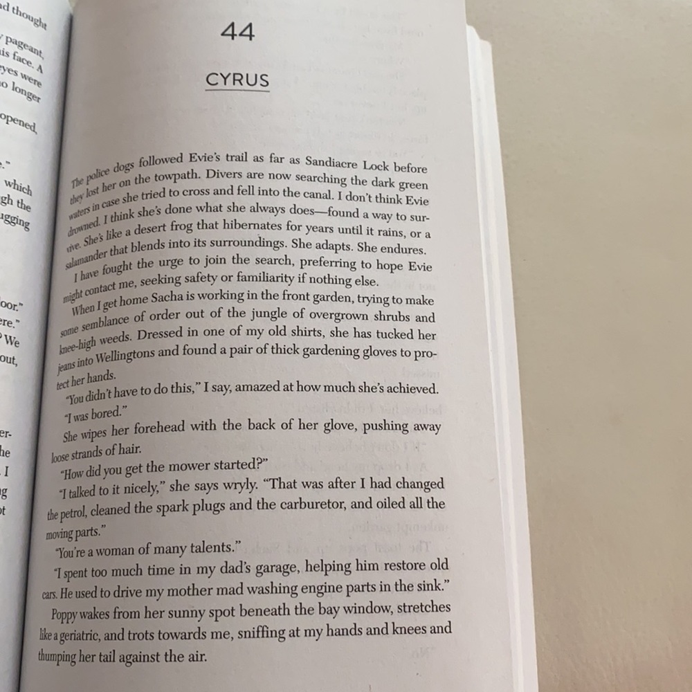 Paperback book - Picture 6 of 6